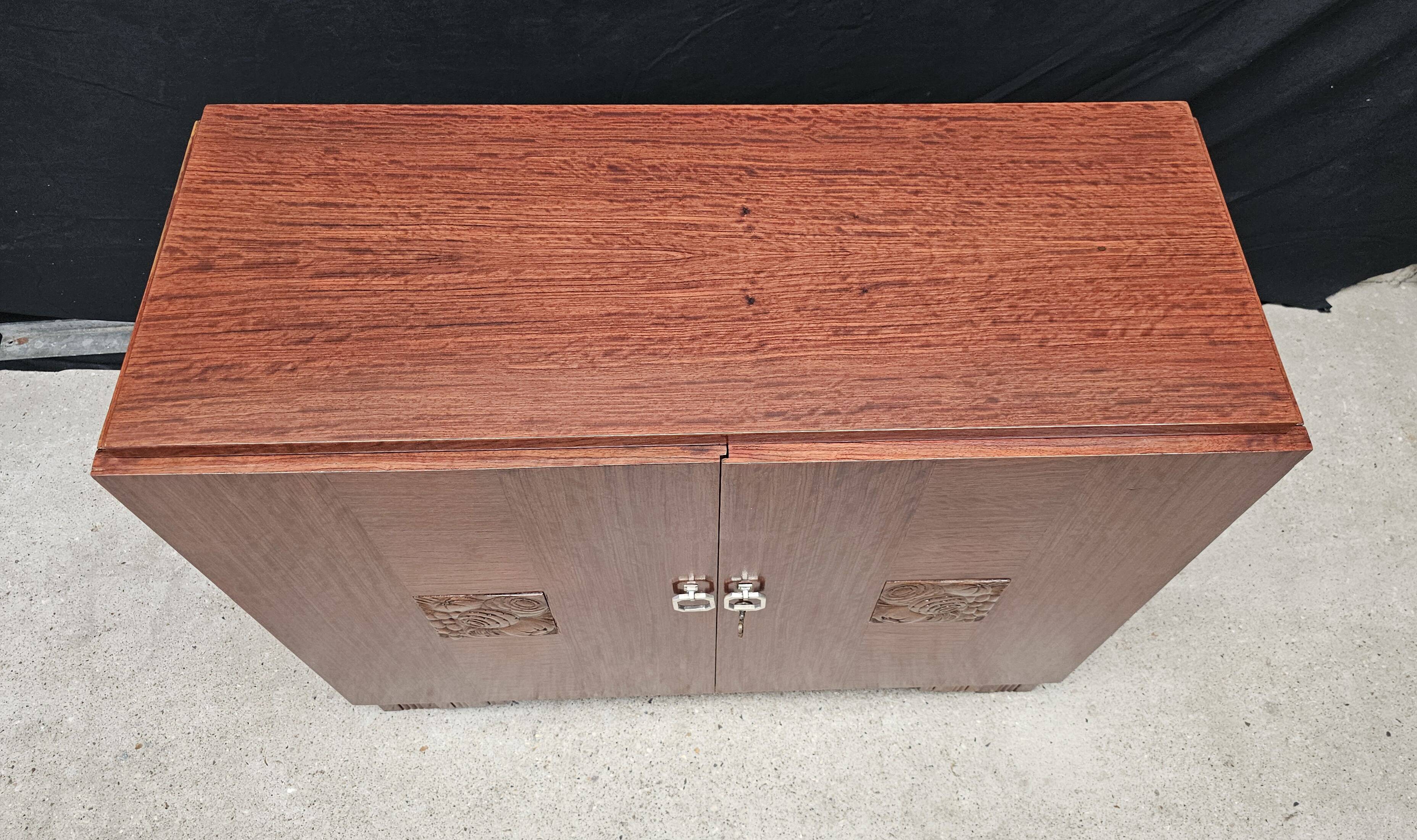 Art Deco buffet by Saddier & Fils in solid rosewood and veneer.