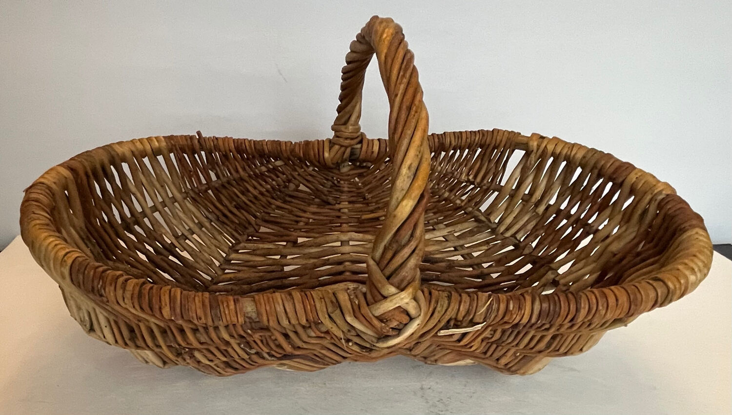 Small wicker basket