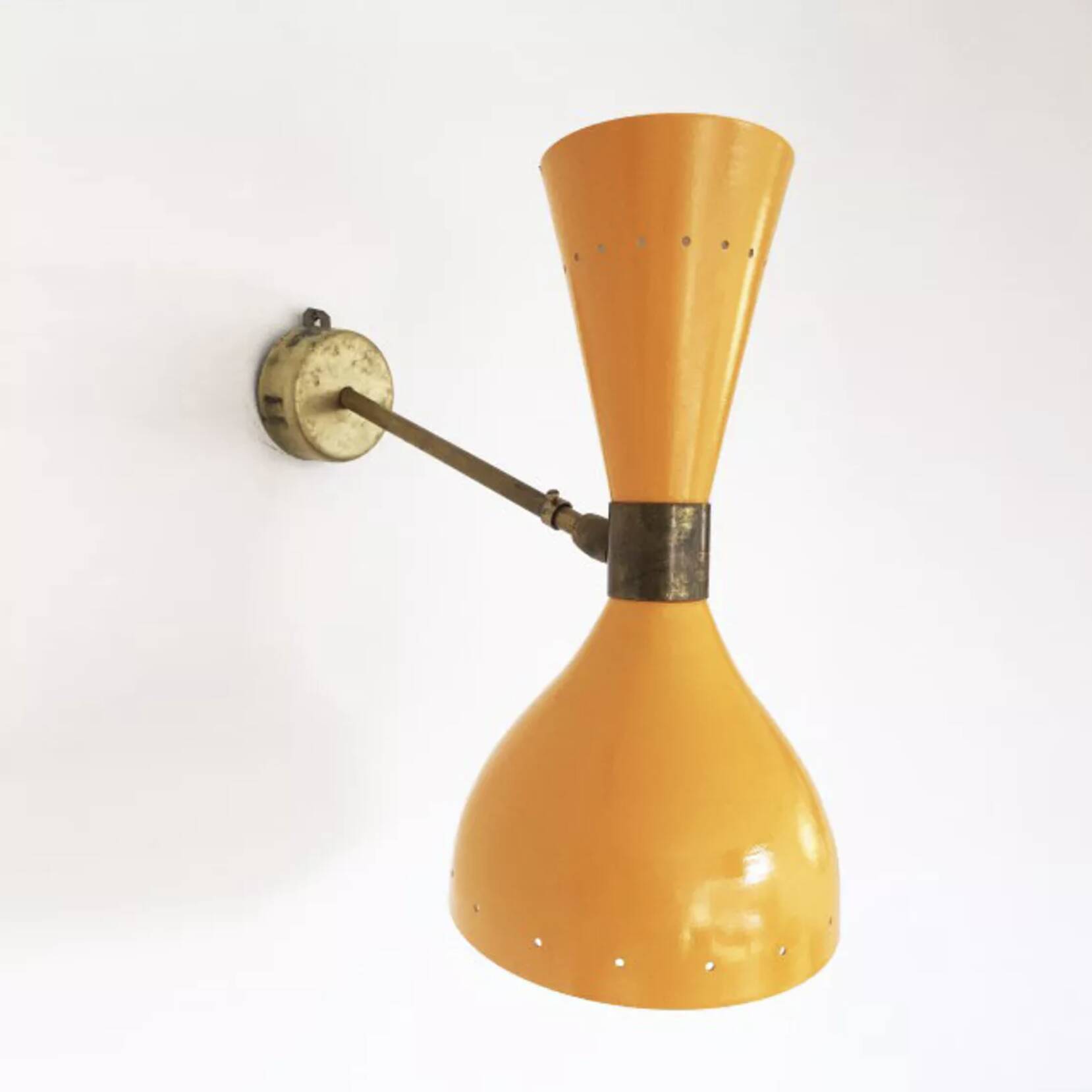 Pair of Italian designer wall lights from the 1950s