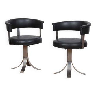 Pair of chairs attributed to Osvaldo Borsani, 1970