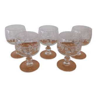 Set of 5 water glasses on feet, grape decoration and Luminarc vine shoot