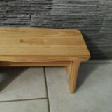 Petit tabouret en pin vintage