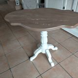 Violin table