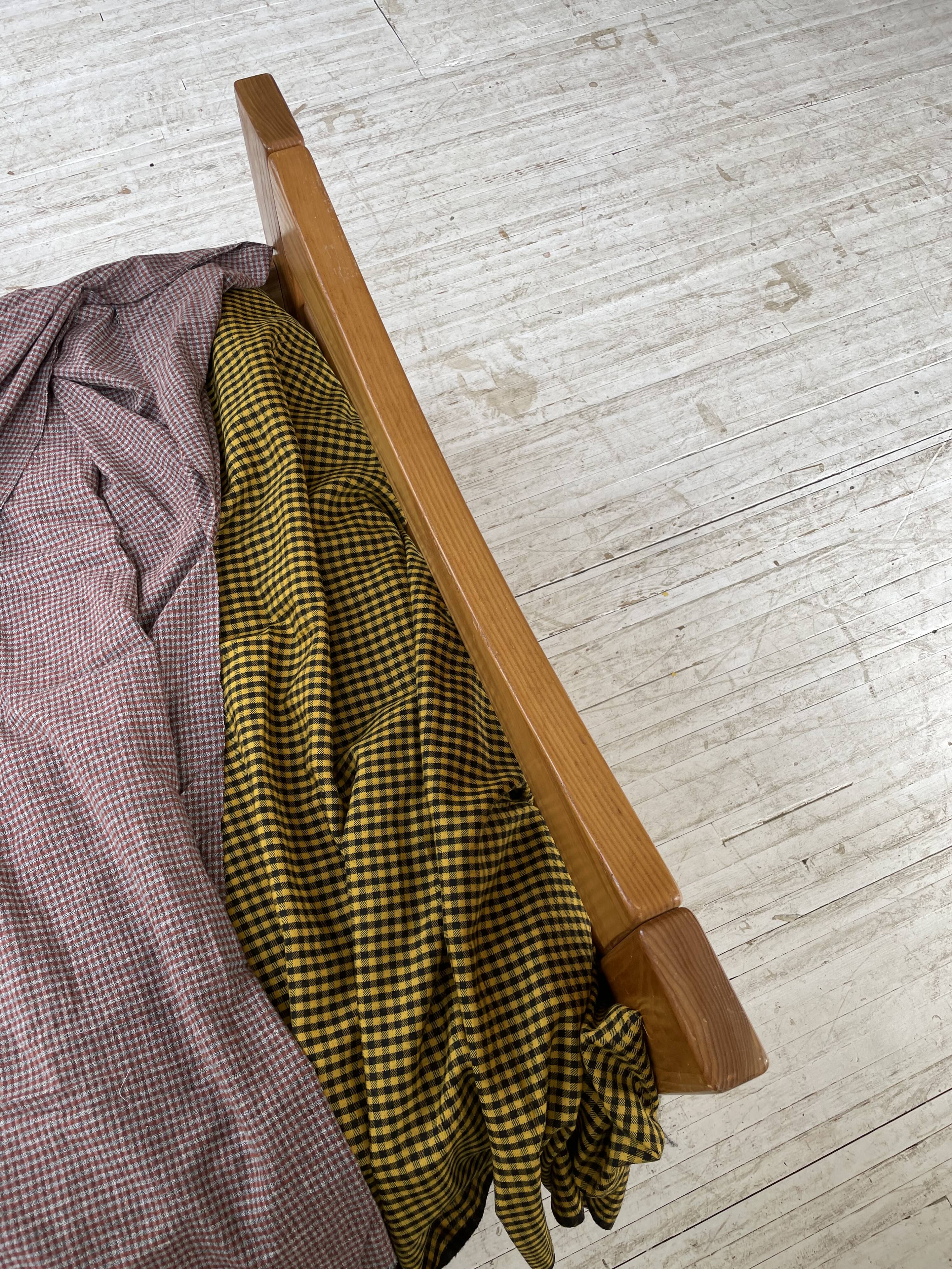 Maison Regain solid single bed