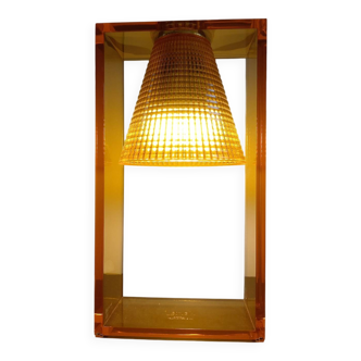 Lampe Kartell by Eugénie Quitllet