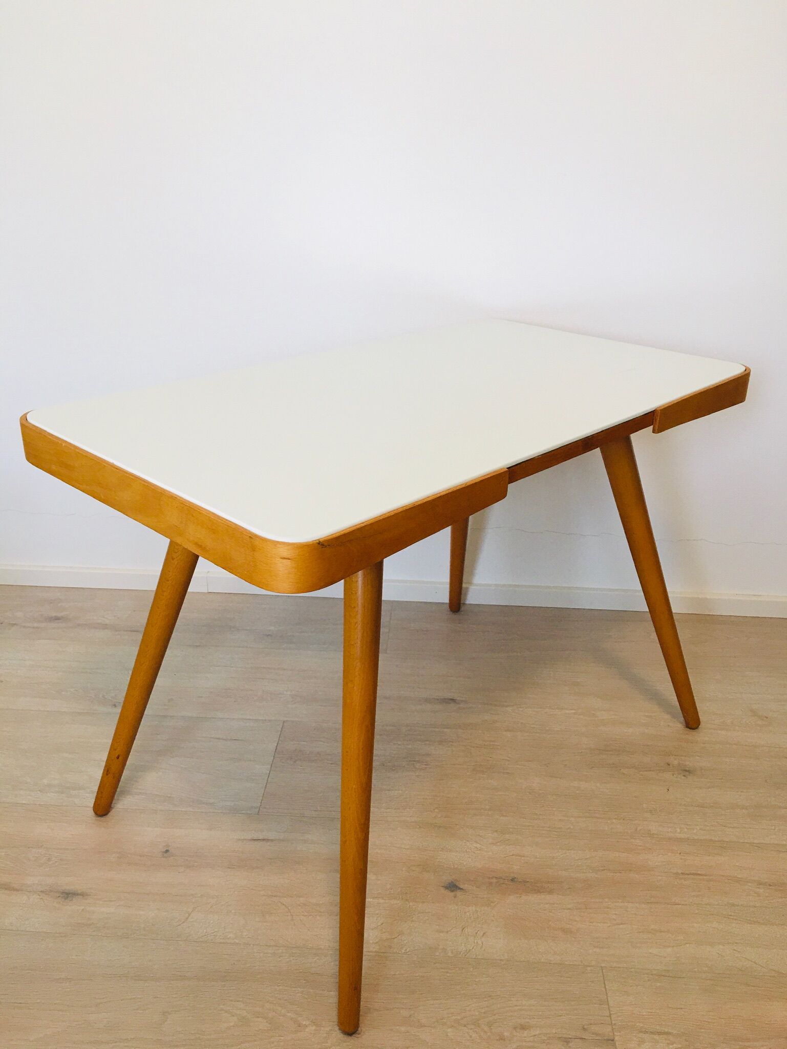 Table basse en verre blanc de Jiri Jiroutek années 1950