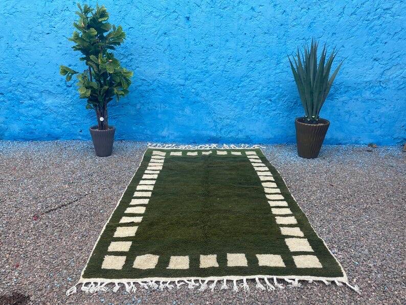 Traditional handwoven Berber rug size 2/3 m