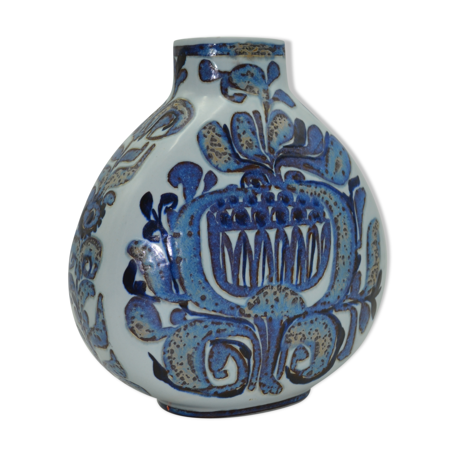 Vase en faïence de la série Tenera de Kari Christensen pour Aluminia