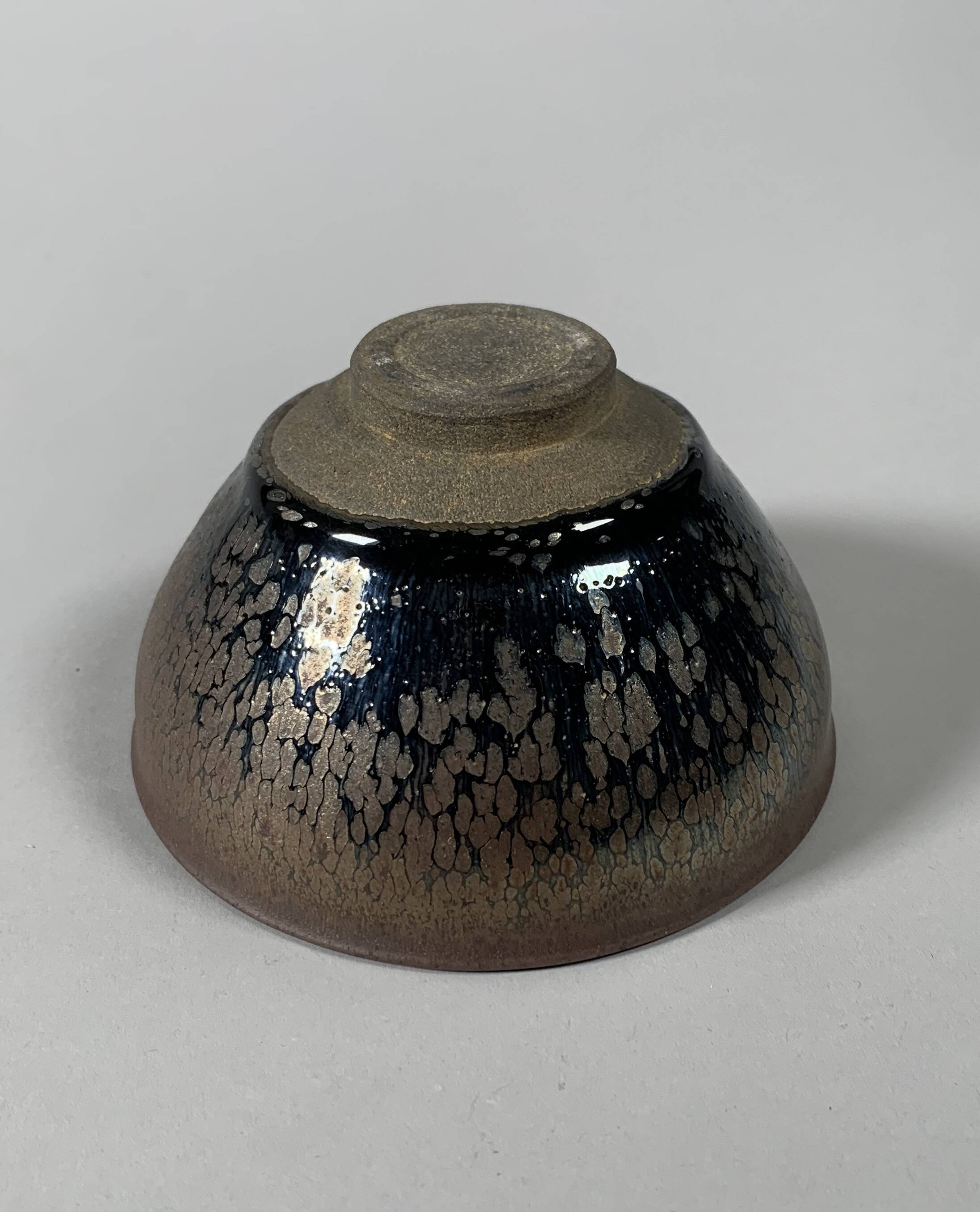 Stoneware bowl with "hare fur" glaze. Jianyao. Song Dynasty style.