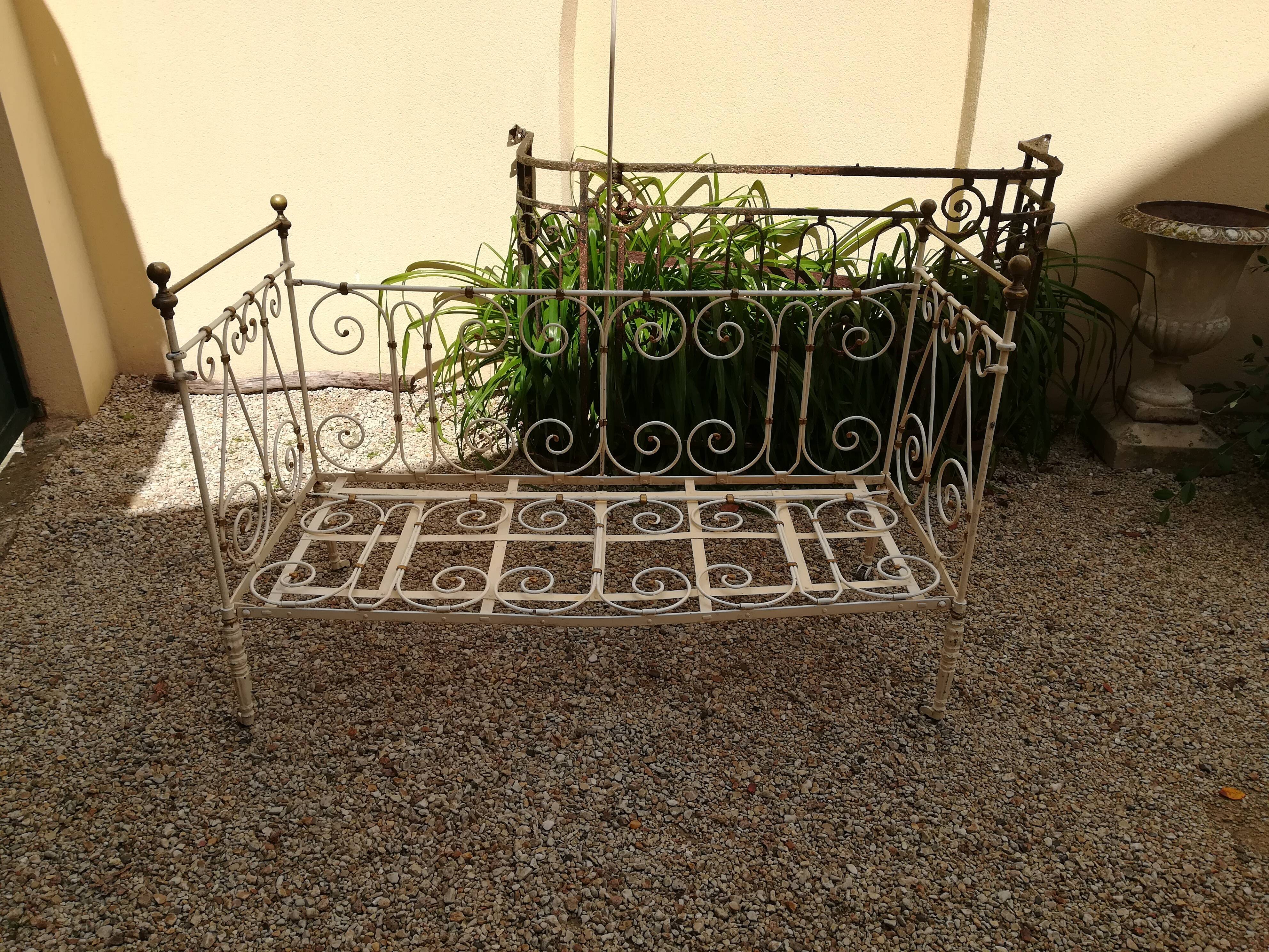 Wrought iron child seat