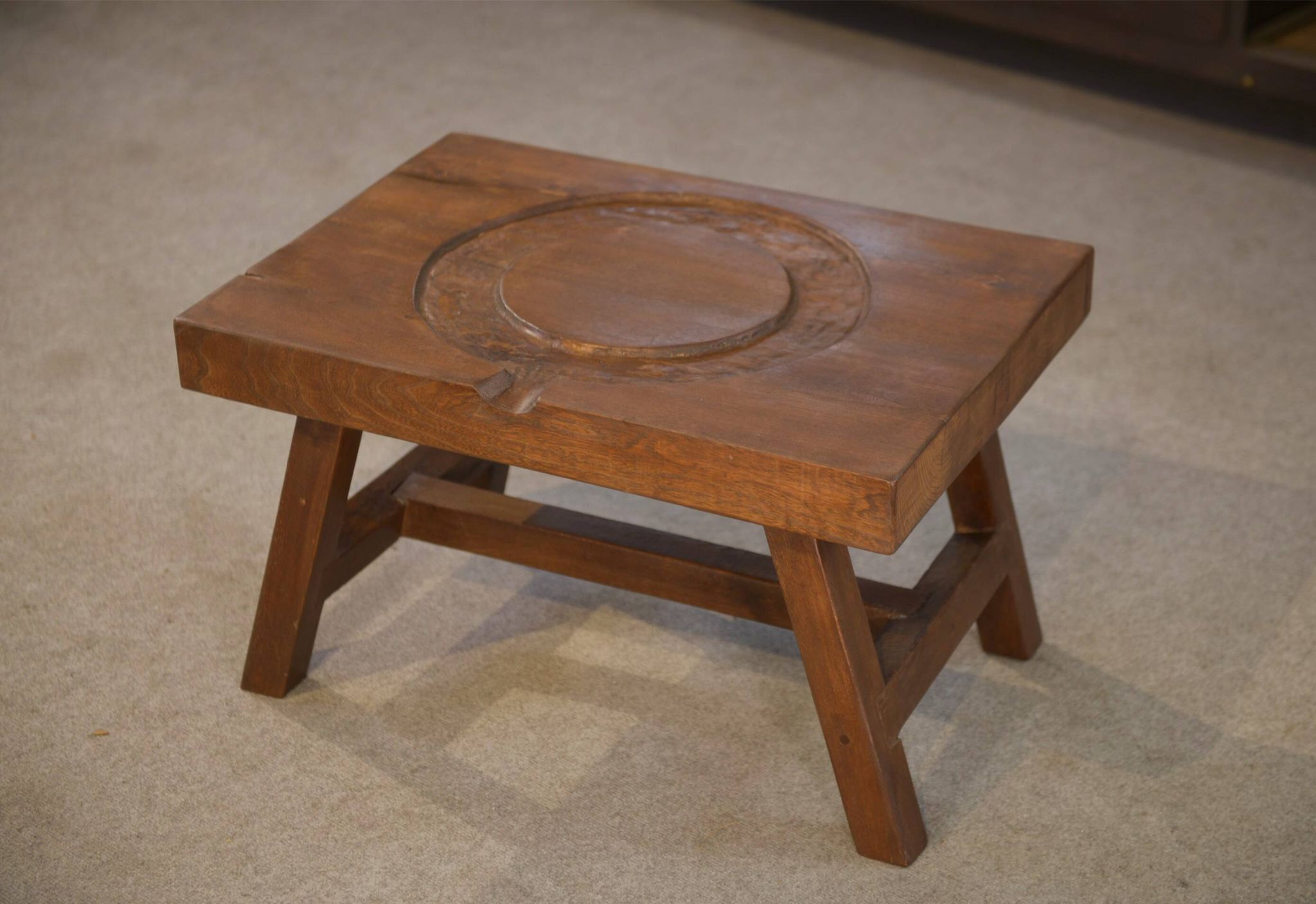 Brutalist coffee table in elm from the 1950s.