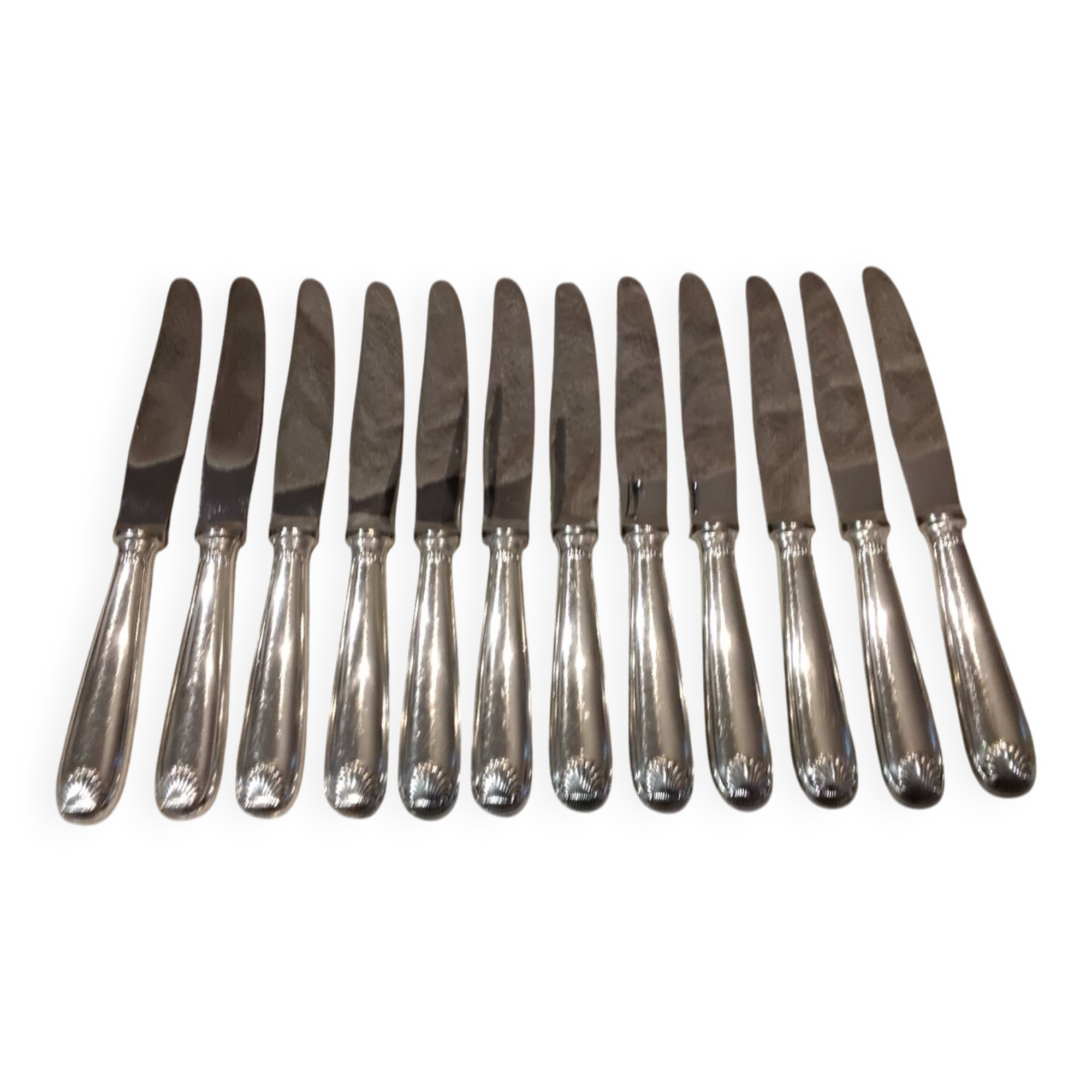 12 silver plated dessert knives, Christofle Vendome, 19.7cm