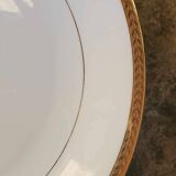 Set of 6 flat plates in Foëcy porcelain with golden epi border
