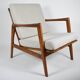 Fauteuil scandinave restauré avec repos-pieds, icône des années 60, tissu marron, teck