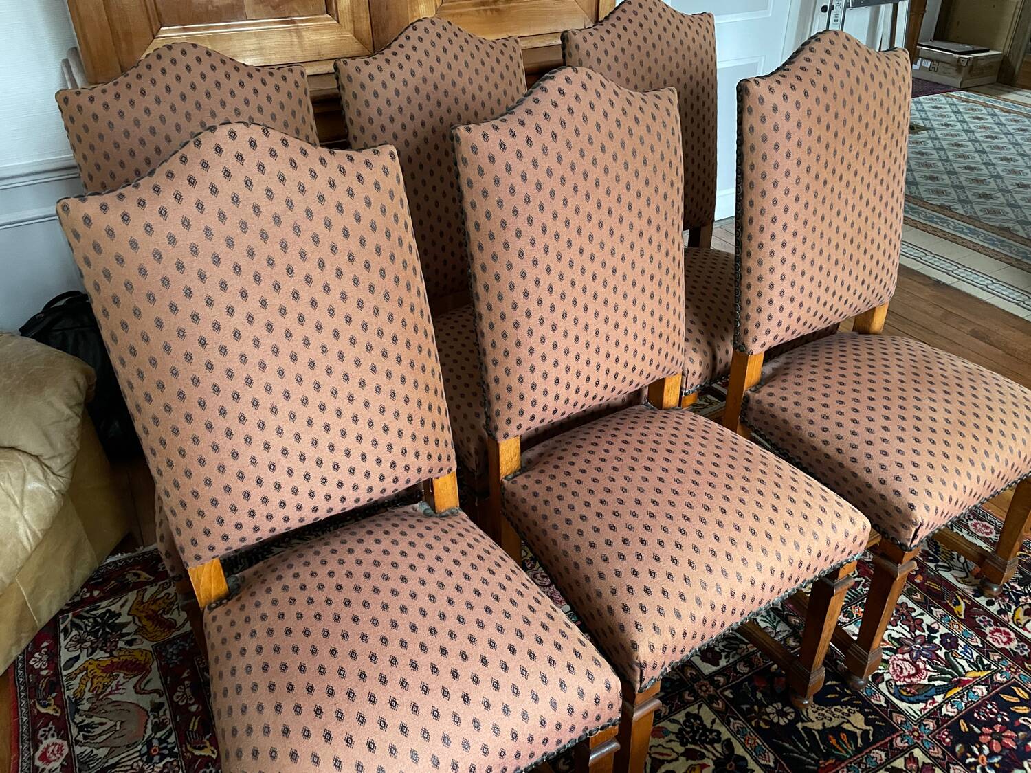 Set of 6 Louis XIII chairs