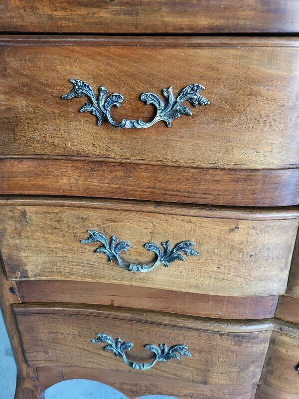 Louis XV walnut chest of drawers with 3 drawers from 1960