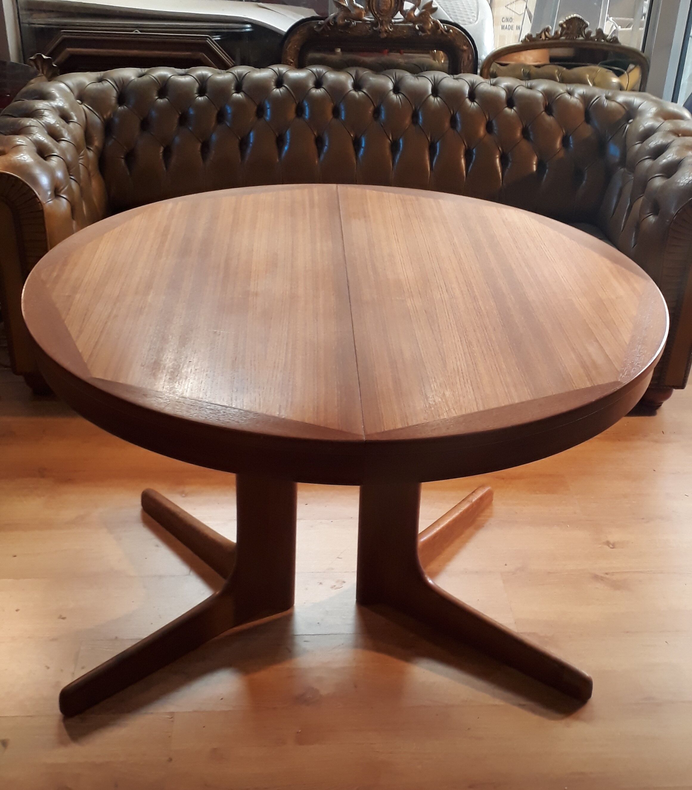 Baumann round table with extension 1970