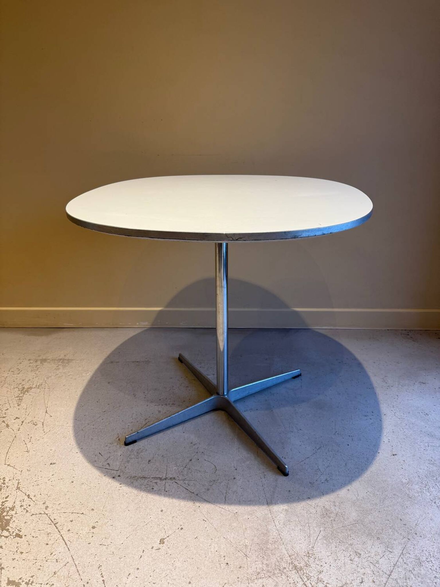 Elliptical Table Piet Hein, Fritz Hansen