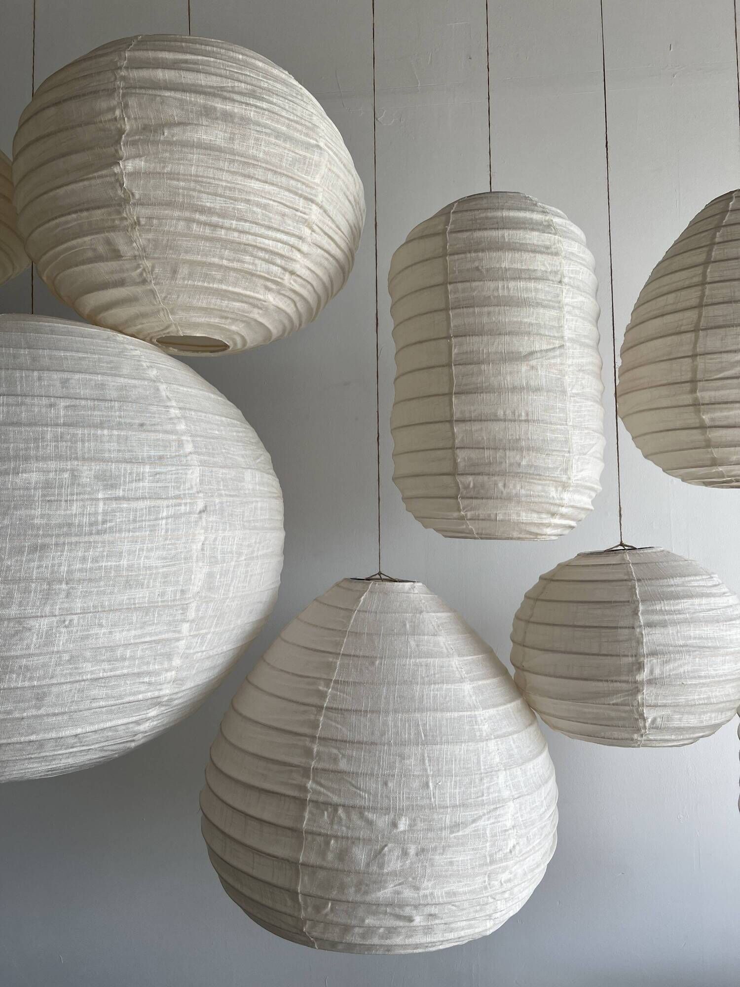 Large round suspension in rattan and natural linen, Japanese style, D:60.