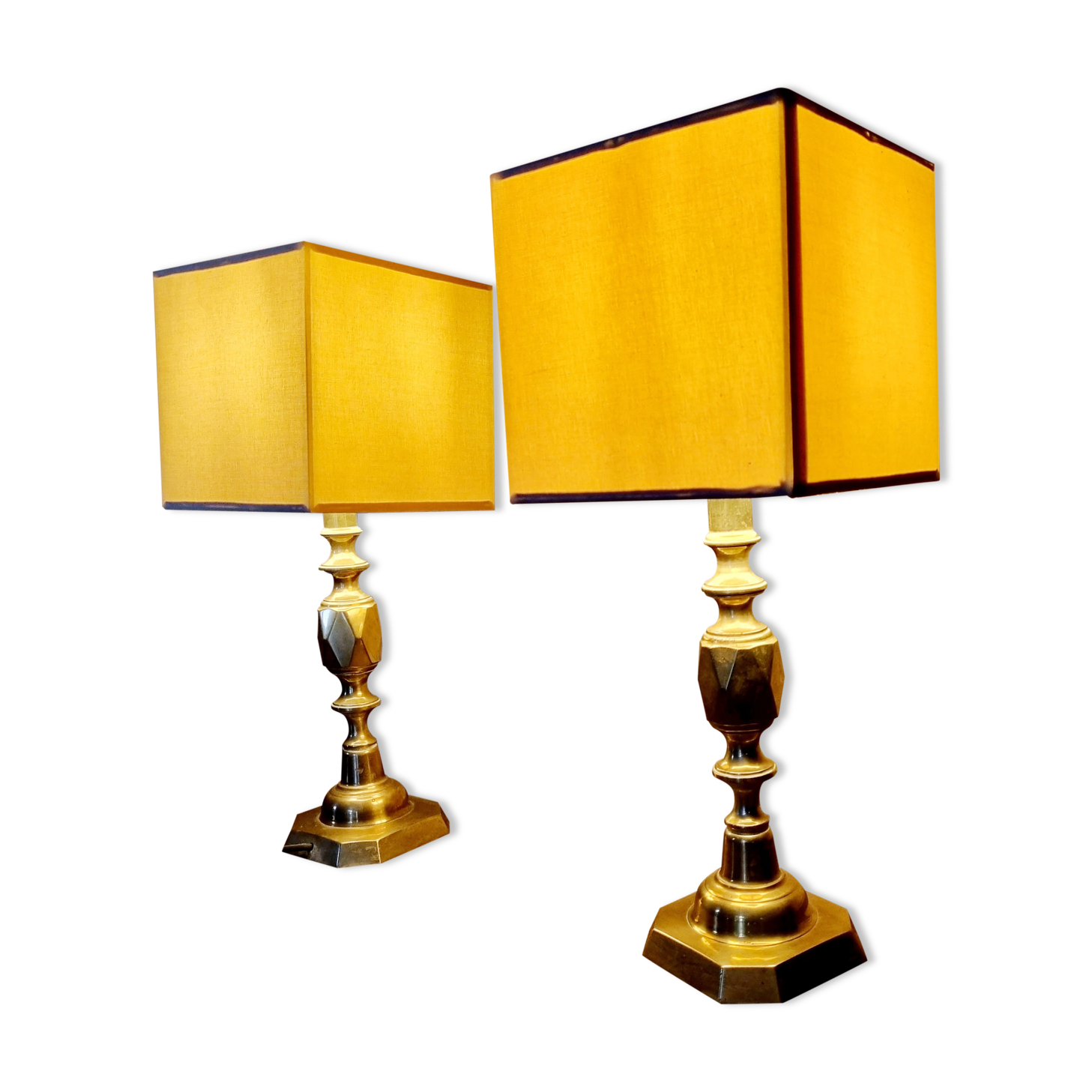 Pair of bronze lamps