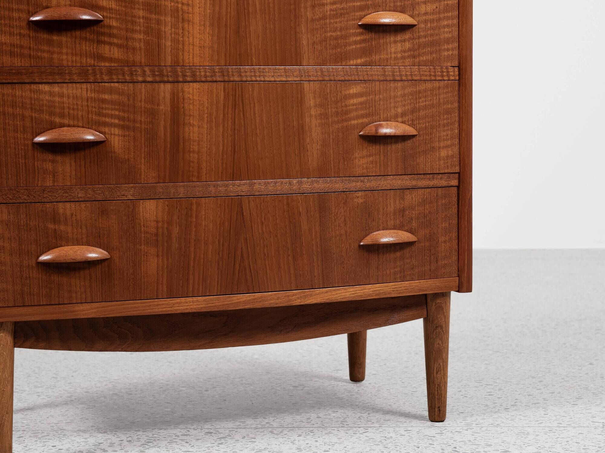 Midcentury Danish chest of 6 drawers in teak 1960s - bowed front