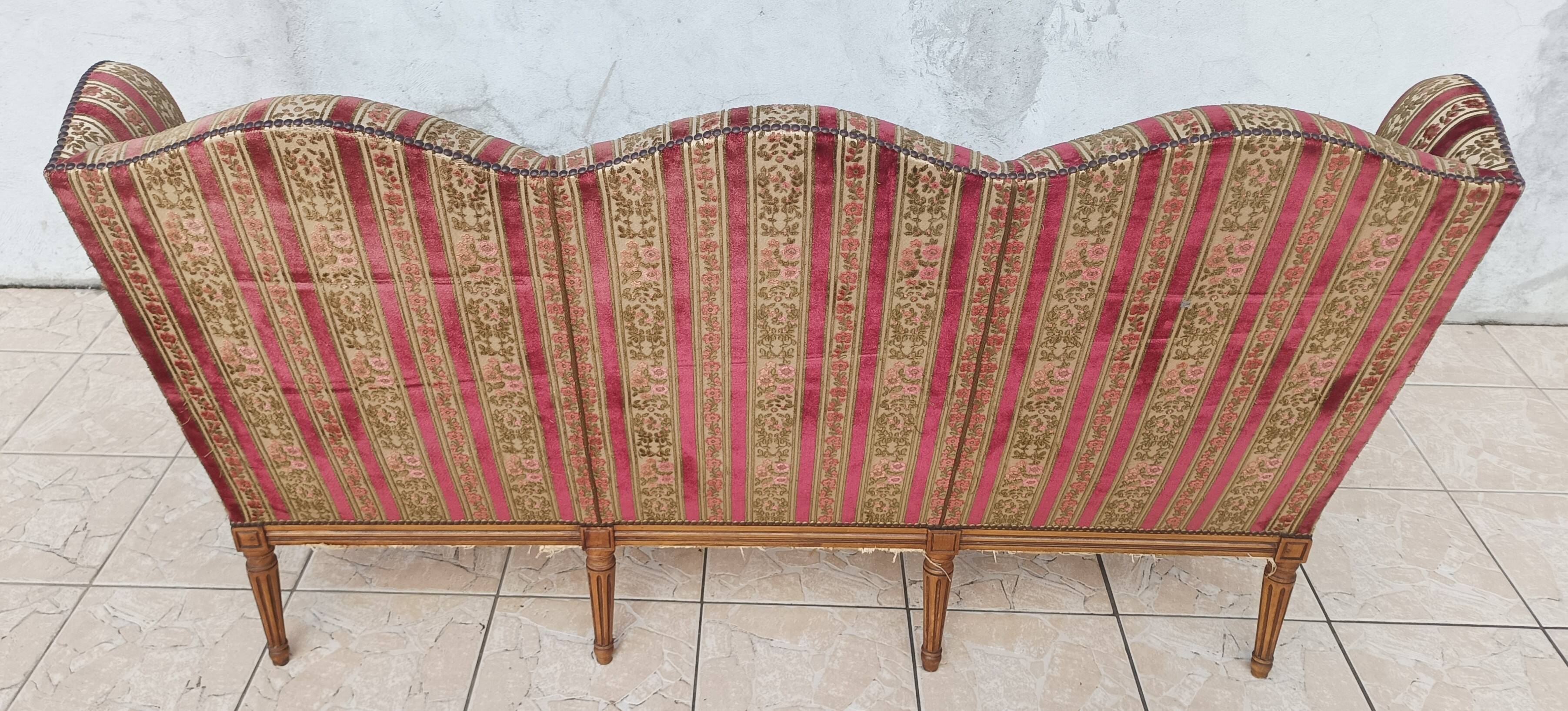 Canapé à oreilles Louis XVI