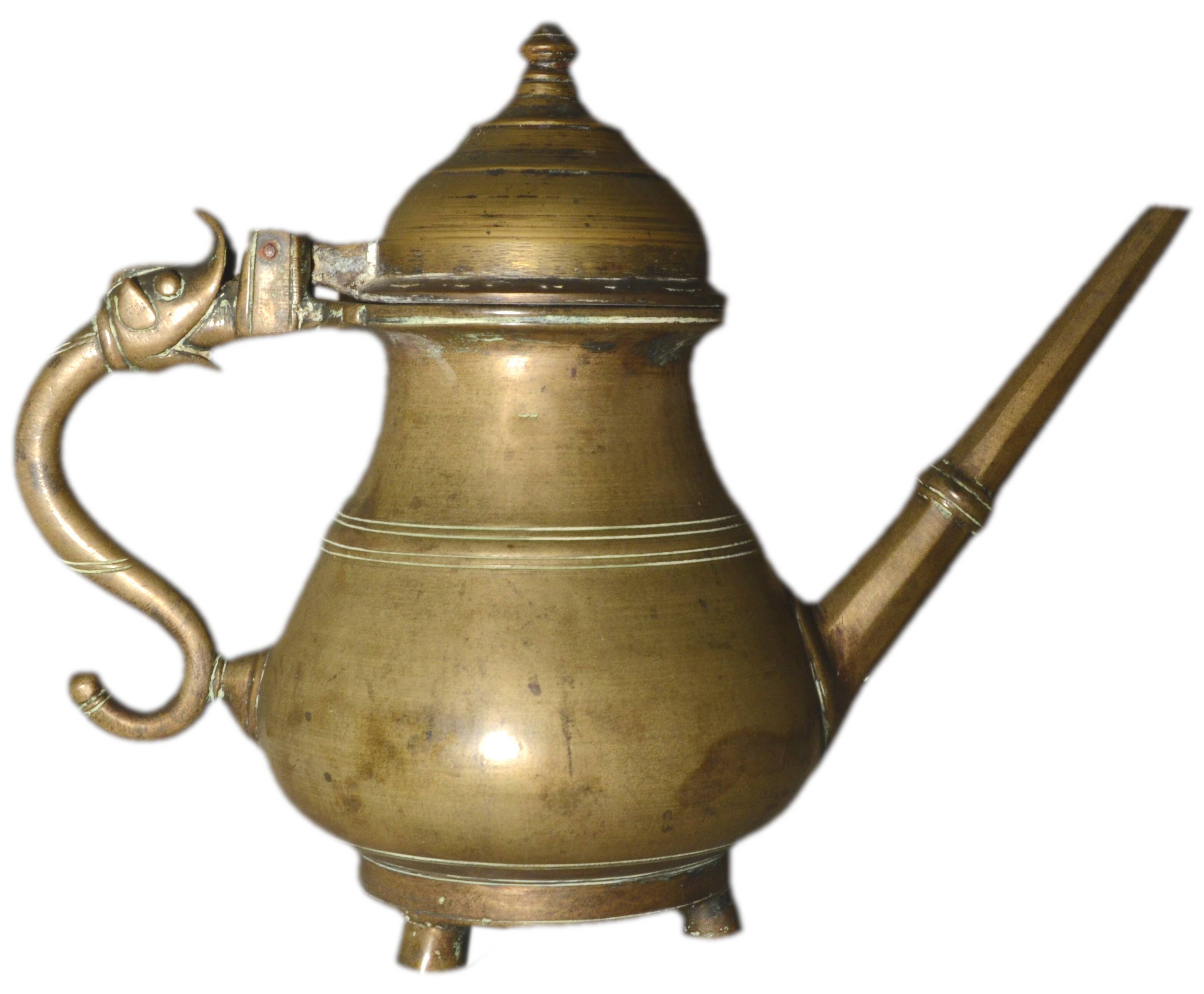 Verseuse, jug or ethnic teapot, antique, in bronze, India, 32x25cm