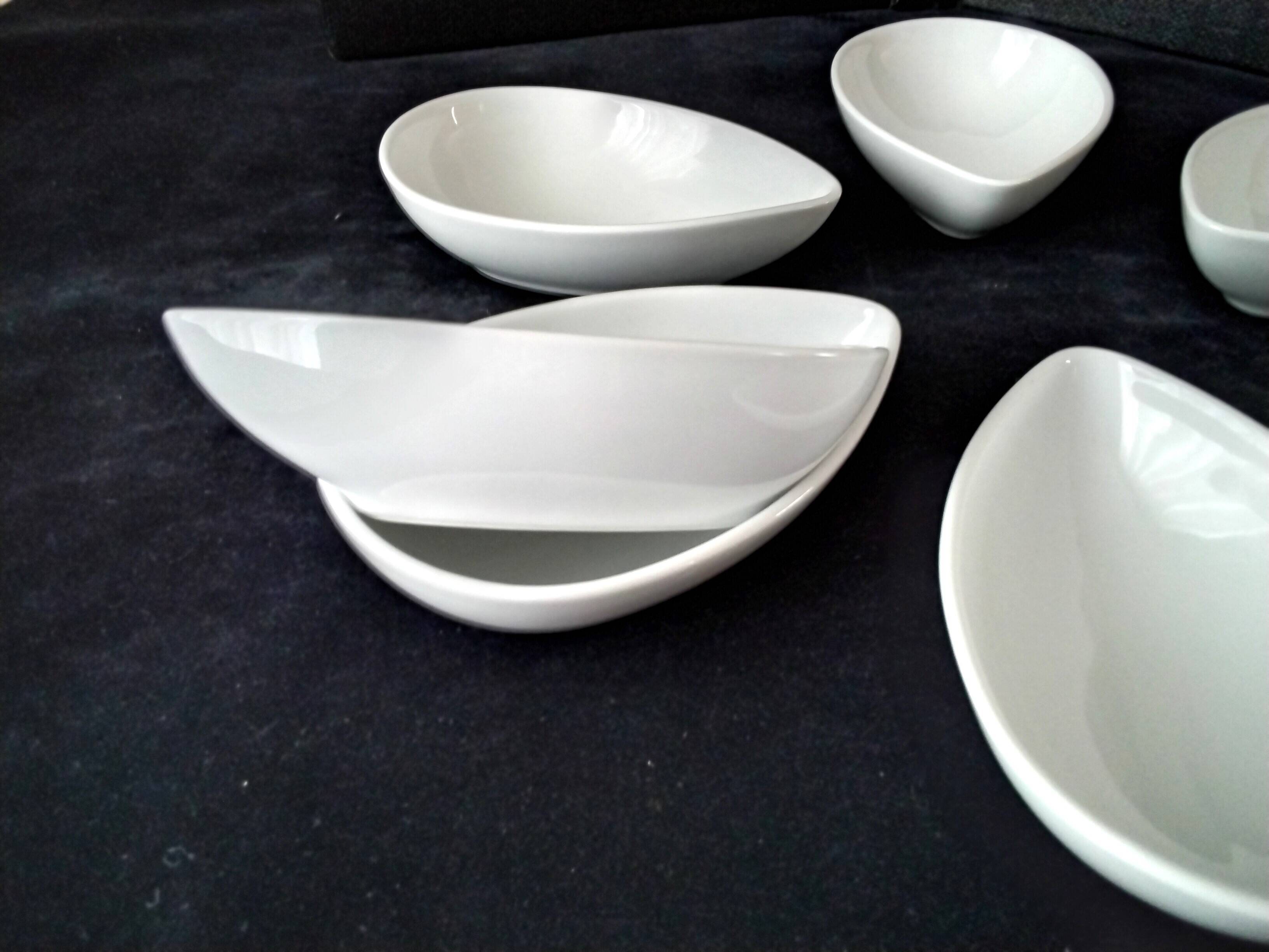 6 white Limoges porcelain avocado bowls
