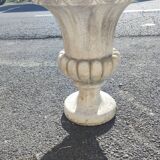 Vase médicis en pierre reconstituée vers 1950