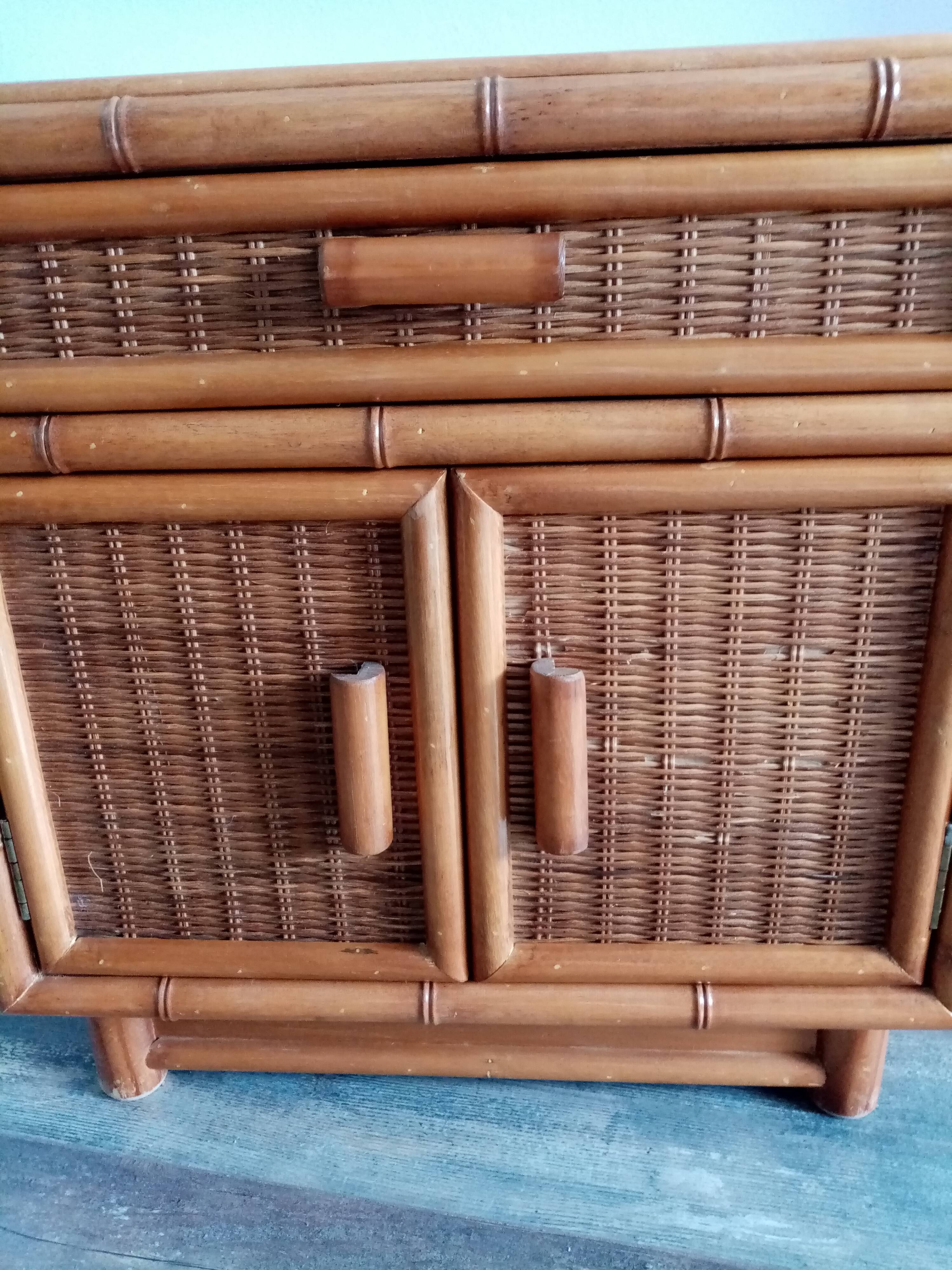 Bamboo and rattan auxiliary furniture