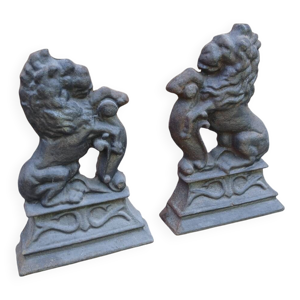 Paire de chenets lions - fonte