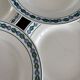Lot de 8 assiettes plates vintage - Faïence St Amand, motif floral bleu et