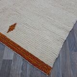 Traditional handmade Moroccan rug, size 150 x 260 cm