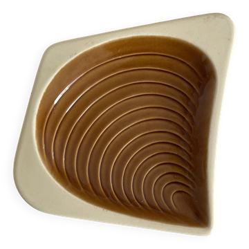 Shell-shaped vide poche by Verceram from the 1960s.