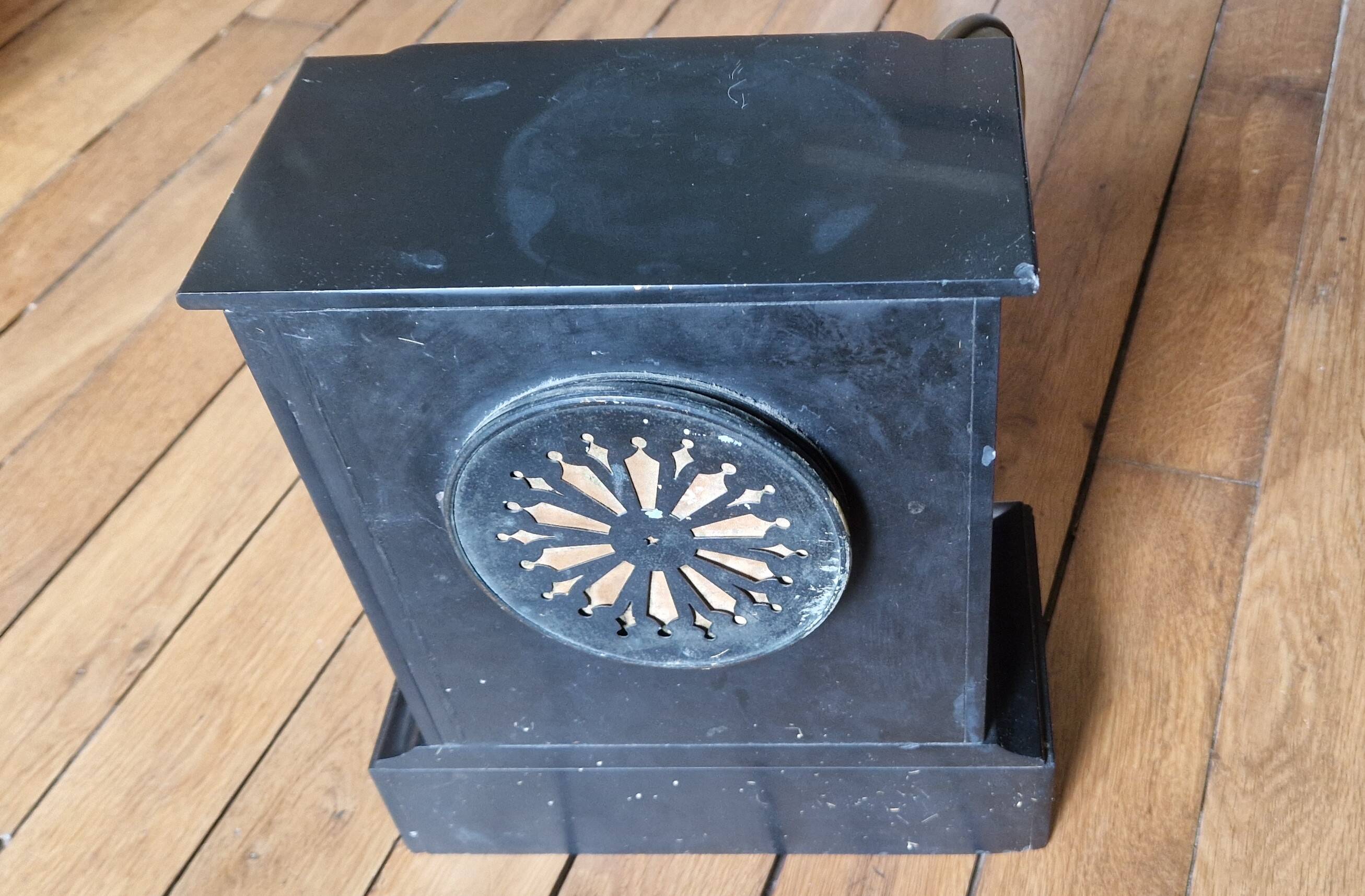 Napoleon III style black marble clock, in working condition