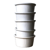 Pleated ramekins for white enamelled crème brûlée.