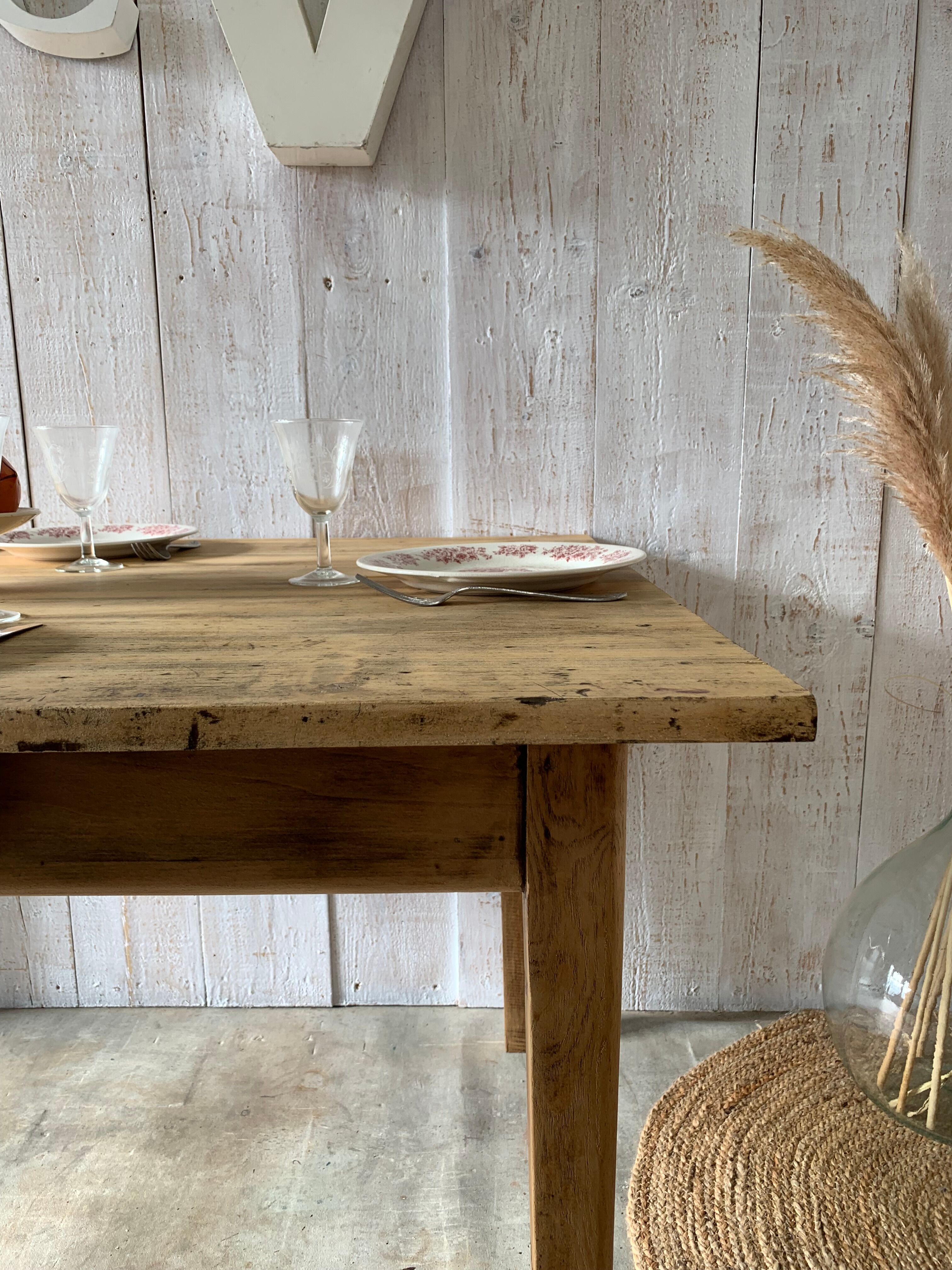 Farm table