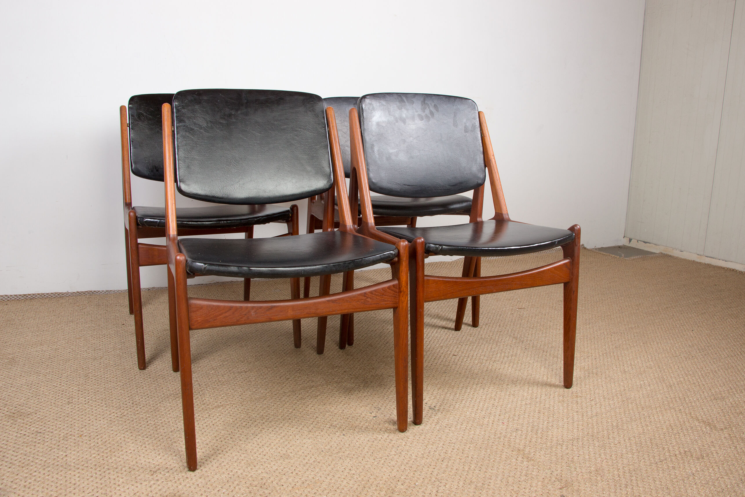 Suite of 4 chairs model "Ella" by Arne Vodder 1960
