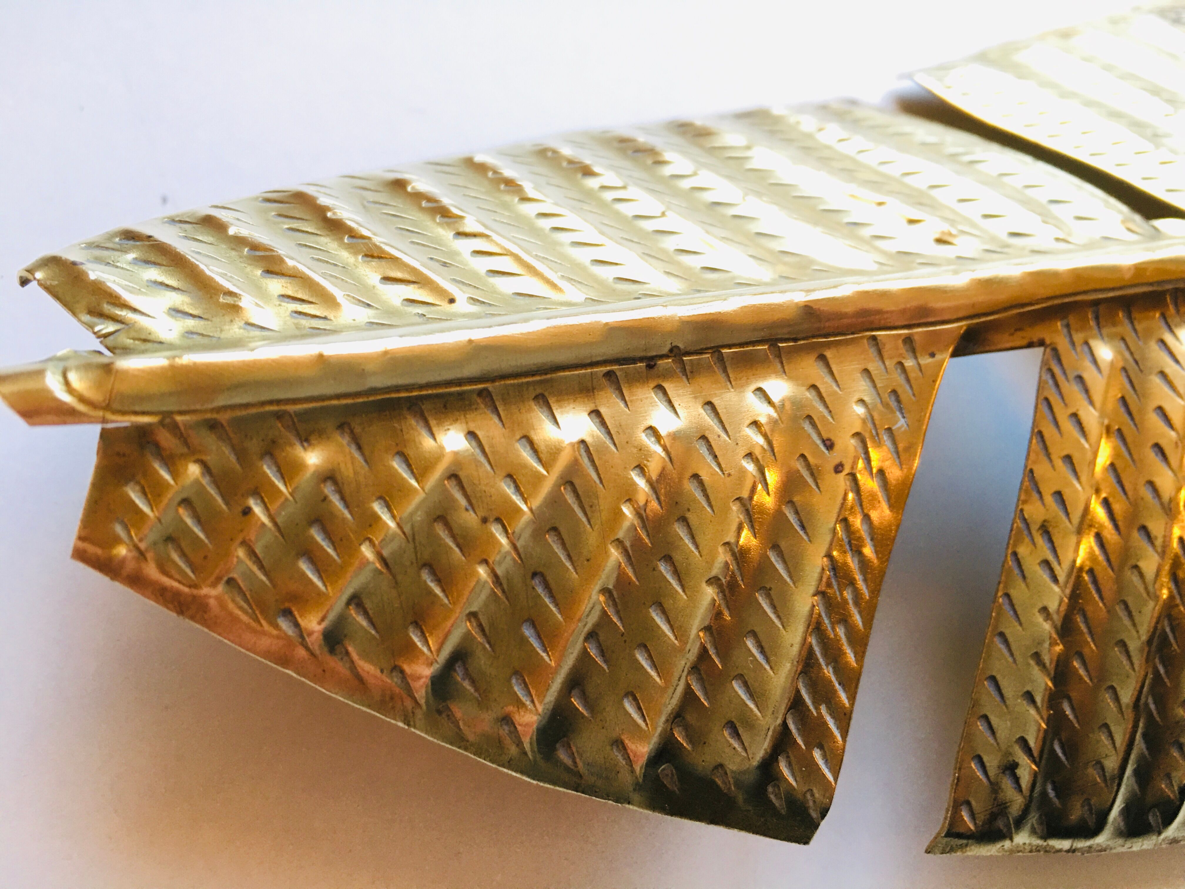 Set of 2 brass feathers