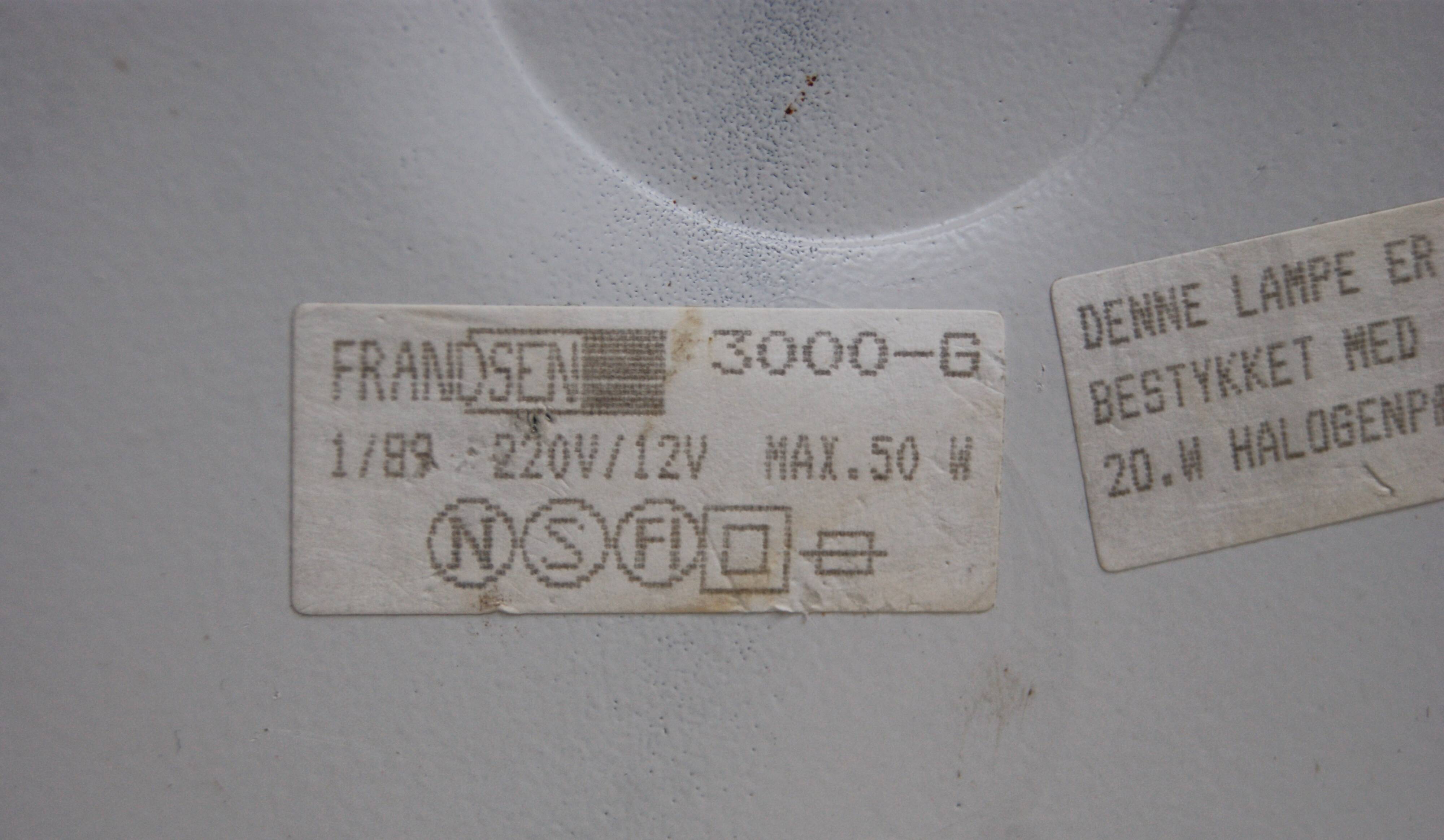 Vintage white floor lamp from 3-line series by Benny Frandsen - award wining minimalist design from