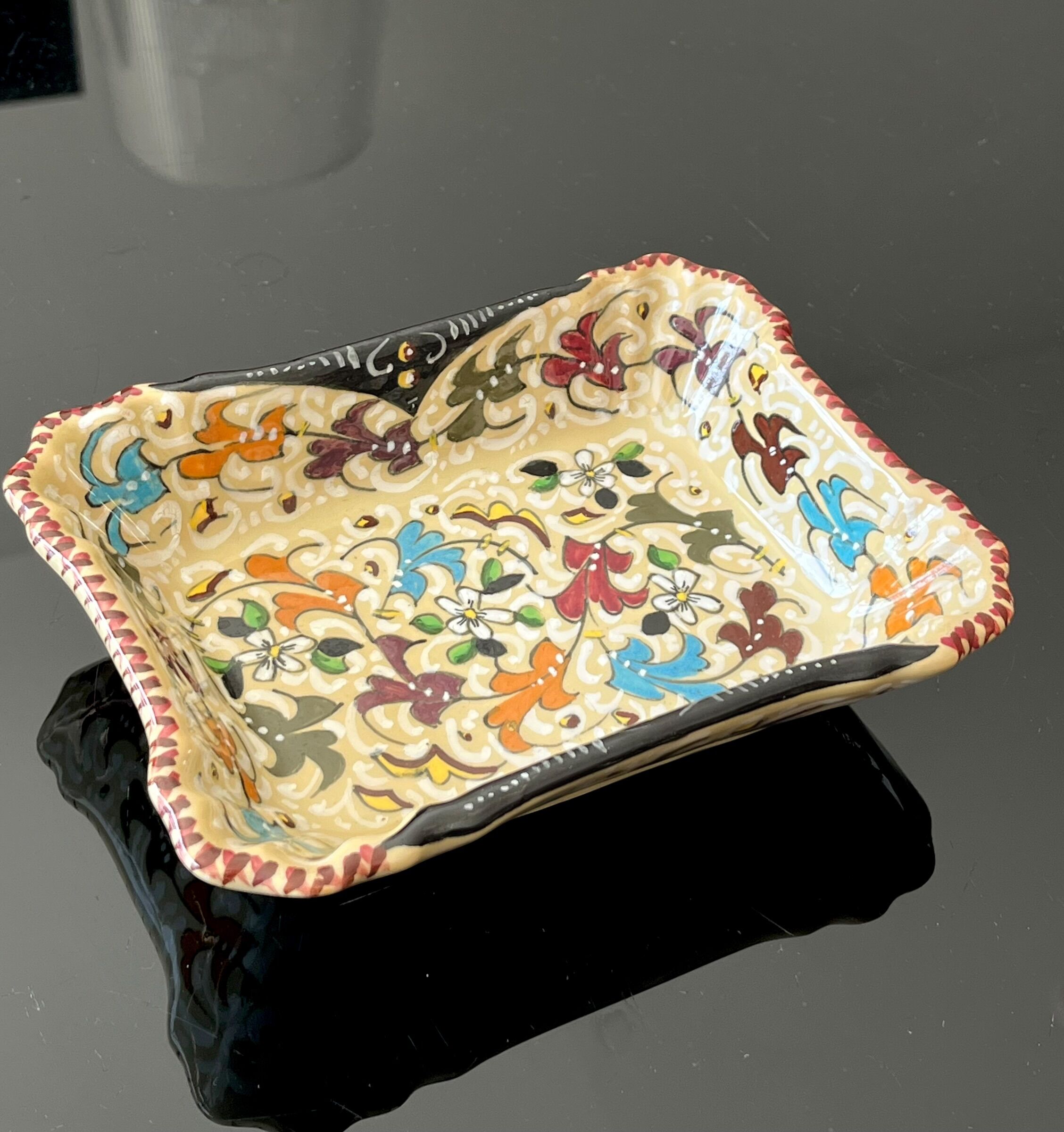 Ashtray, majolica bowl from Italy, M.G. Molaroni Pesaro, 1950s.