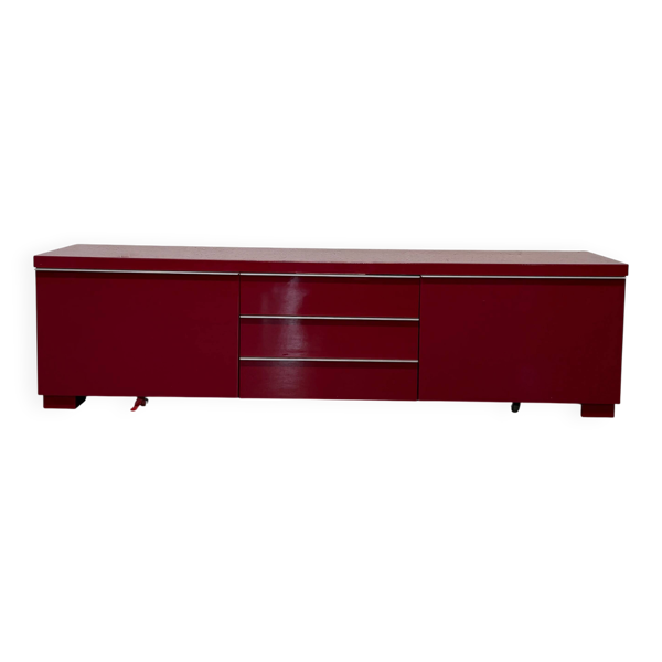 Buffet bas IKEA semi-vintage laqué rouge brillant avec tiroirs