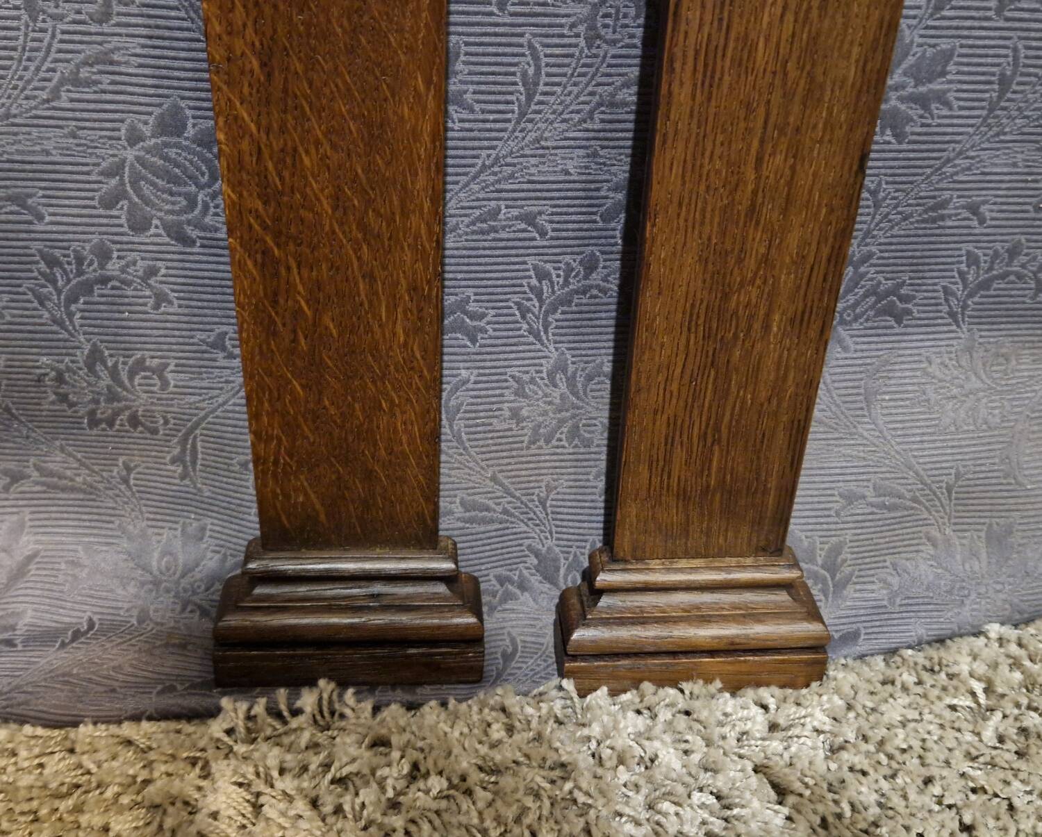 Pair of vertical pediments