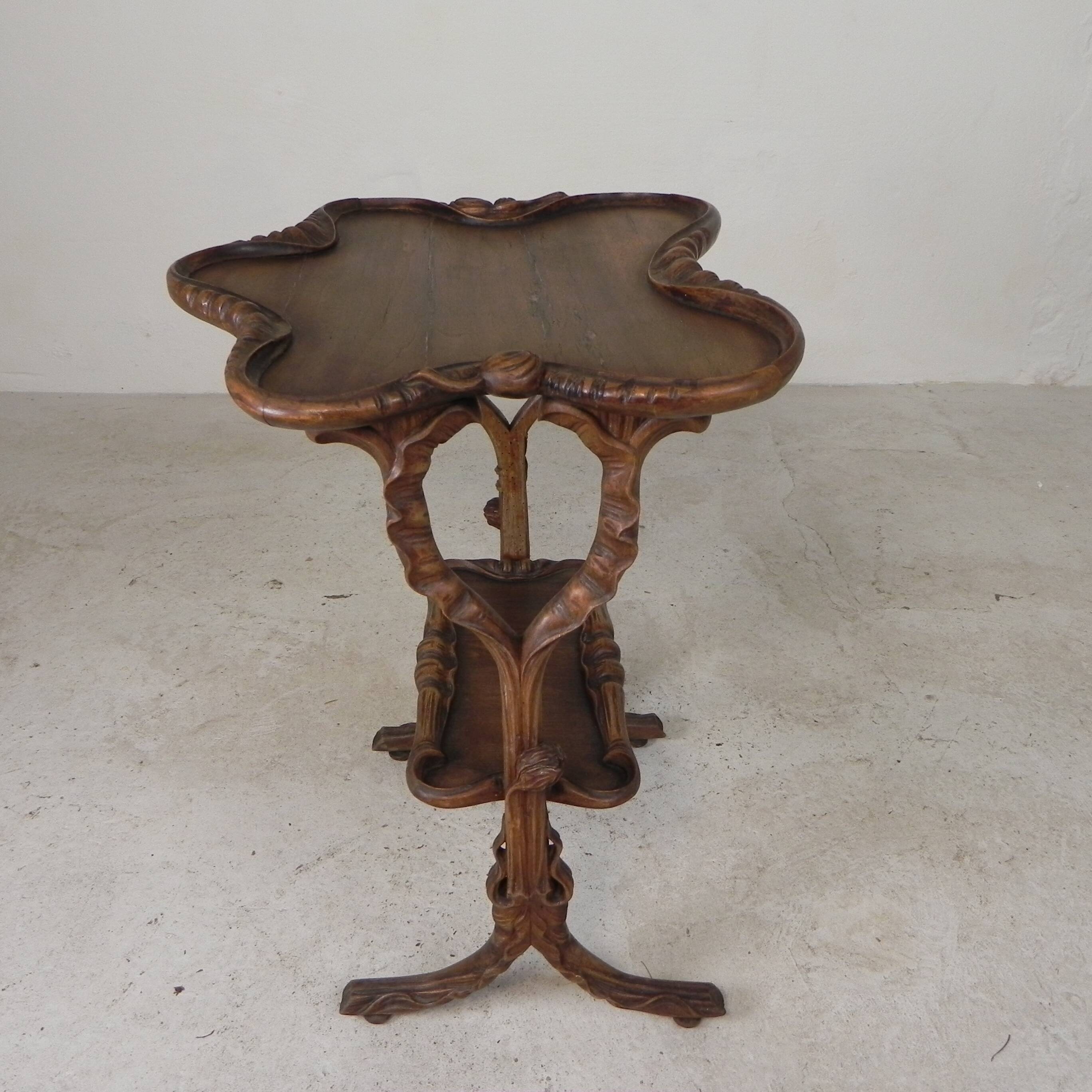 Table à thé Art Nouveau style Emile Galle