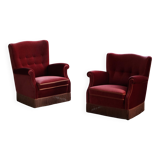 Pair of modern Danish lounge chairs, cherry red velvet, 1950s.