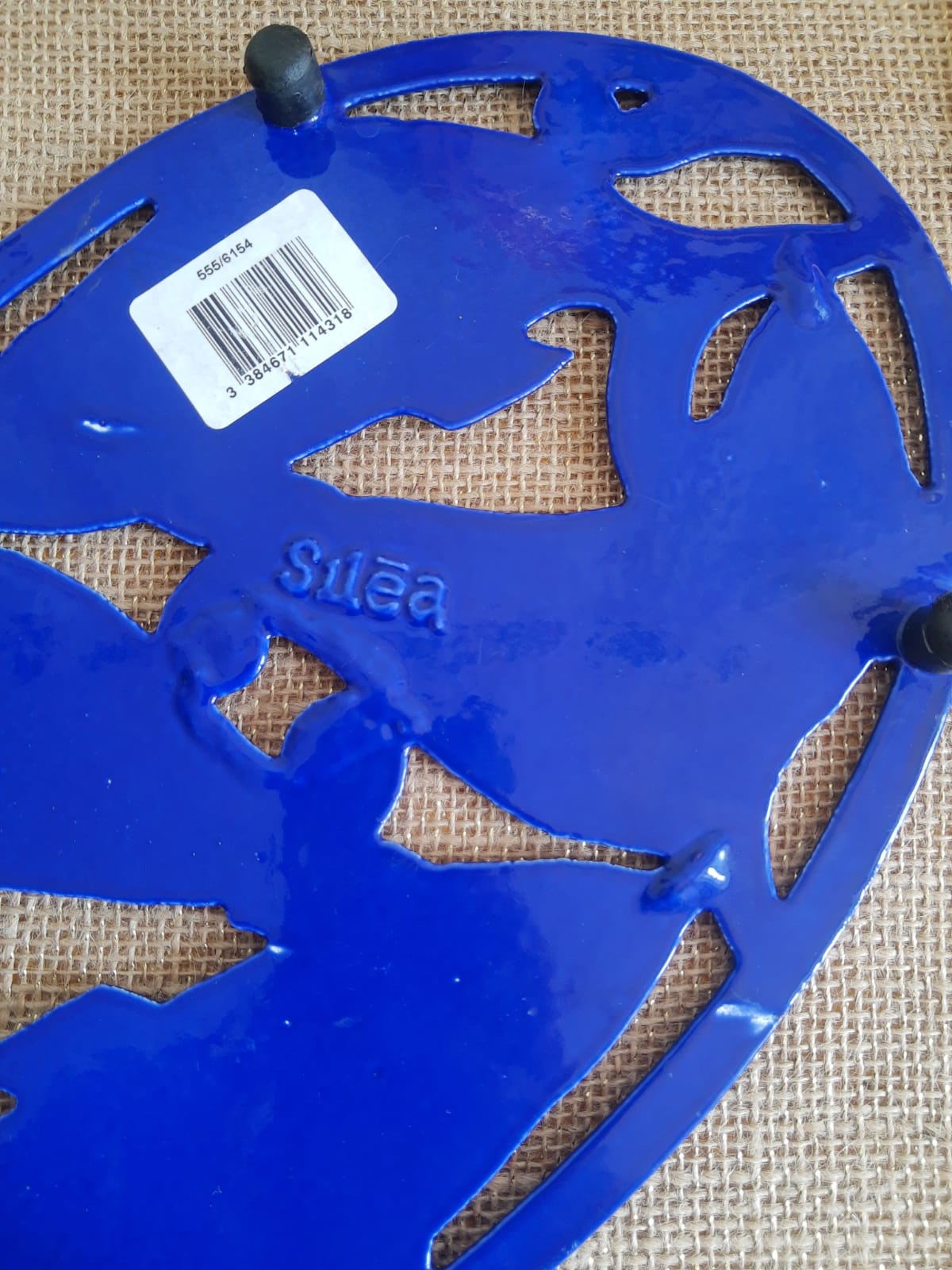 Cast iron underside fish patterns - Vintage