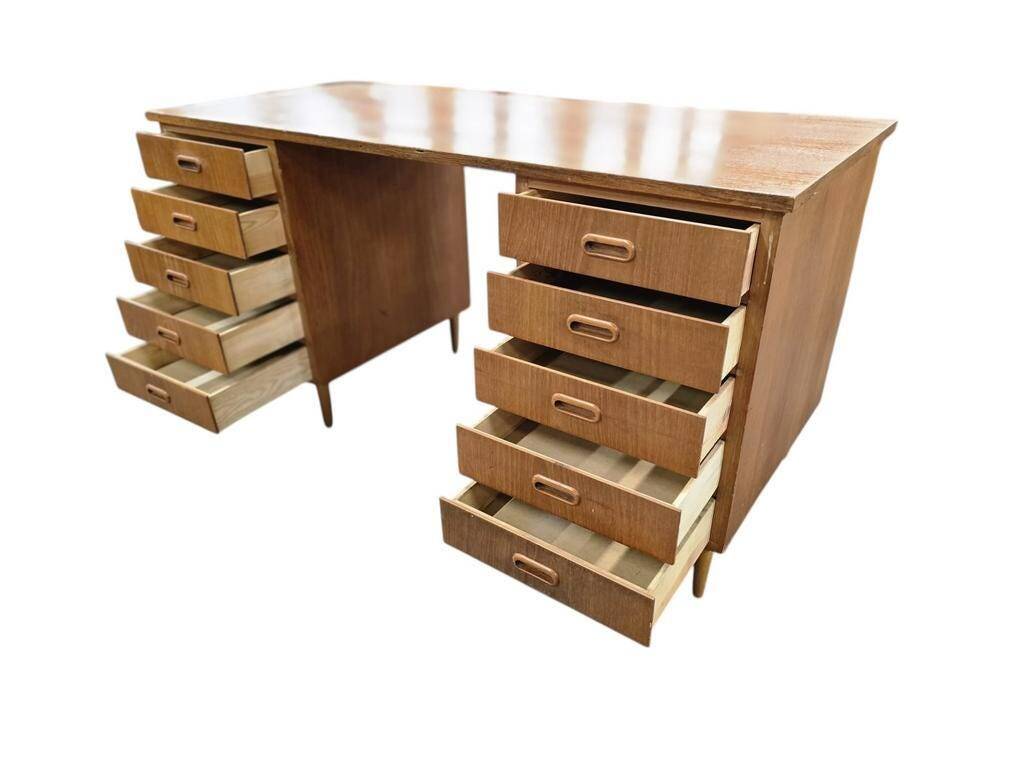 Bureau en bois vintage / bureau