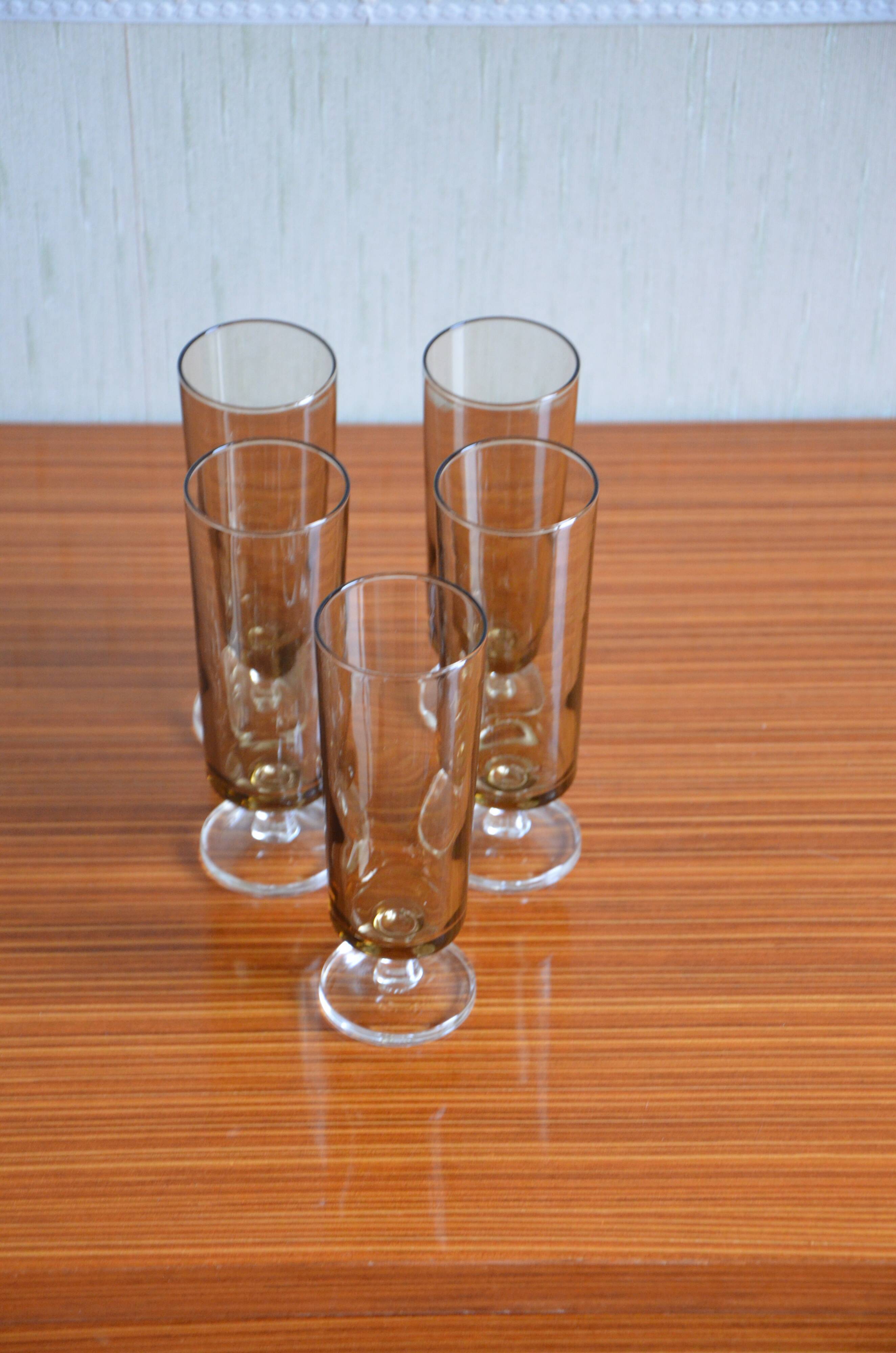 Luminarc champagne flutes