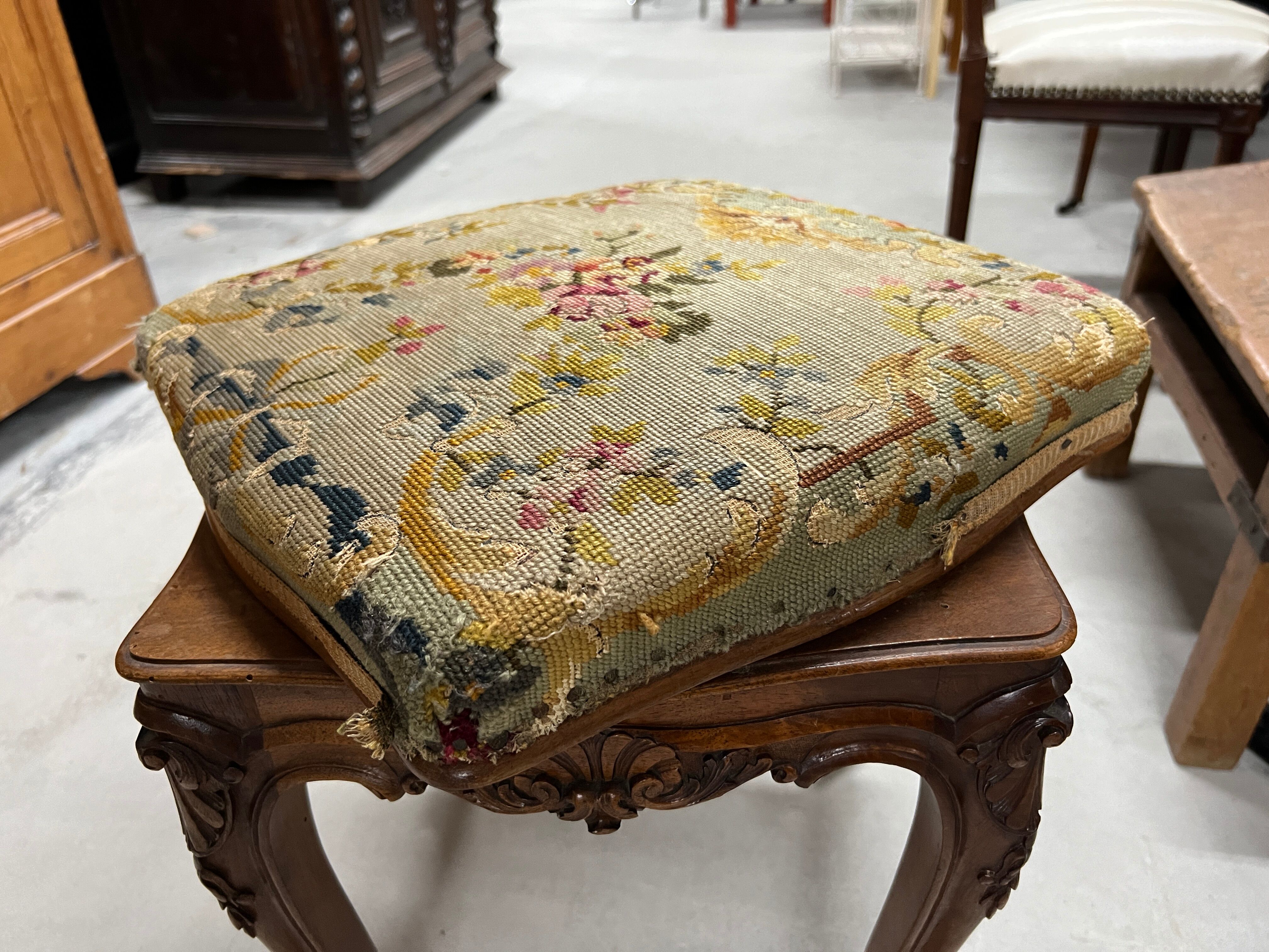 Vintage Louis XV style piano stool