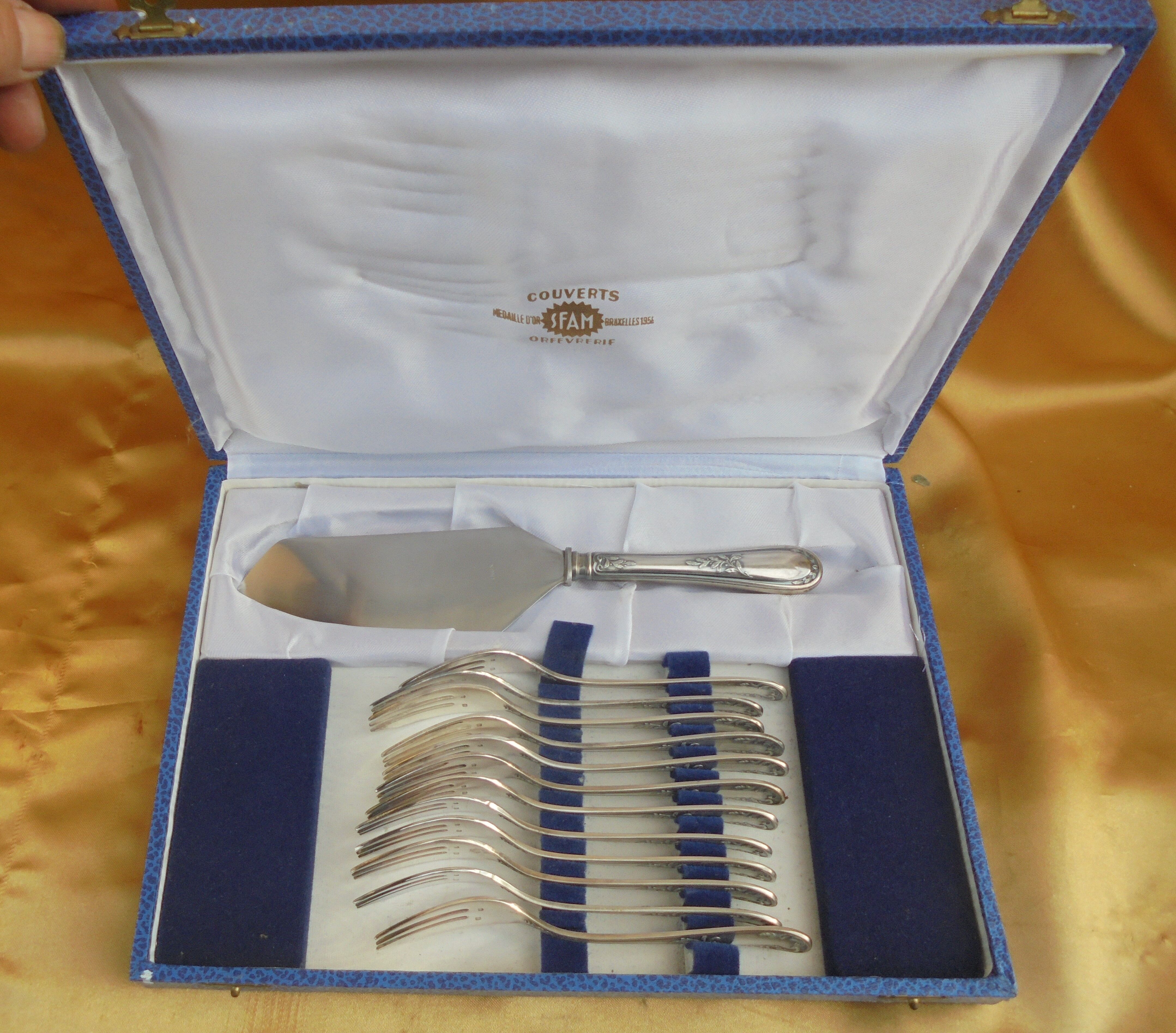 12 dessert forks with Sfam silver metal shovel
